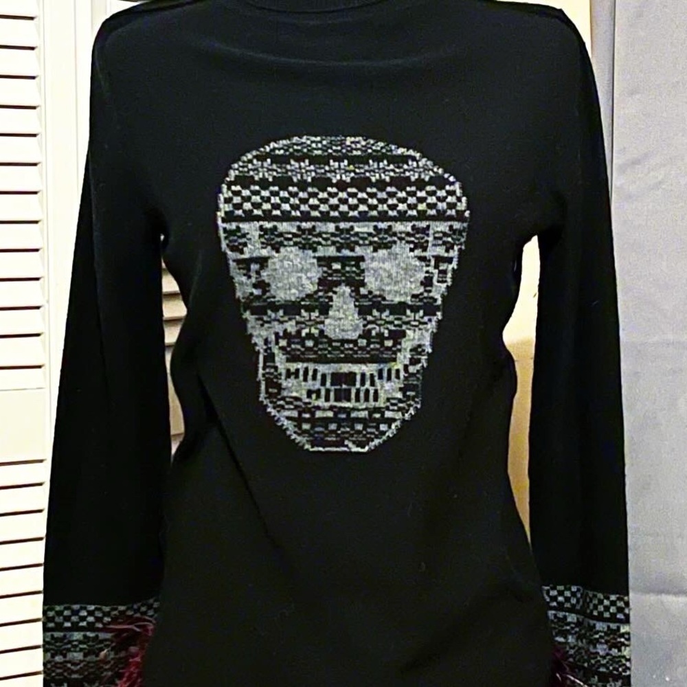 Skull Cashmere Size Small Black and Grey Knit Turtle Neck Cowl Sweater
